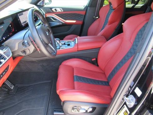 Used 2025 BMW X6 M Competition w/ Executive Package image 16