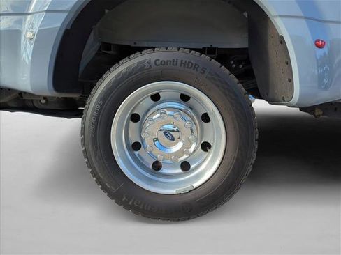 Used 2024 Ford F450 Platinum w/ FX4 Off-Road Package image 30