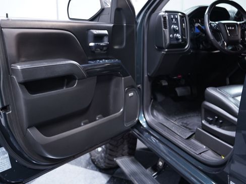 Used 2018 GMC Sierra 1500 SLT image 27