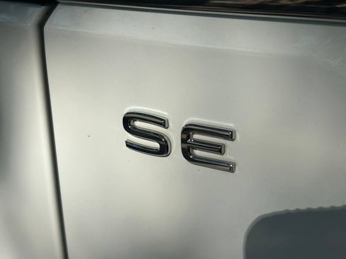 Used 2024 Volkswagen Atlas SE FWD image 49