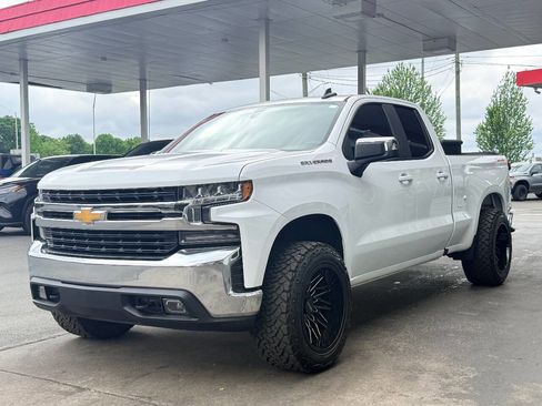 Used 2020 Chevrolet Silverado 1500 LT w/ Trailering Package AWD/4WD image 6