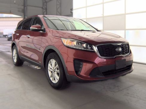Used 2019 Kia Sorento AWD image 3