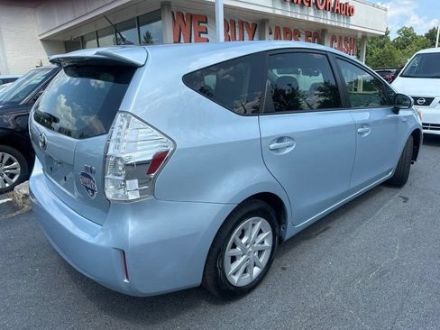 Used 2014 Toyota Prius V Two FWD image 6