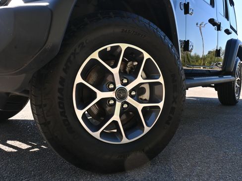 Used 2024 Jeep Wrangler Sport S image 32