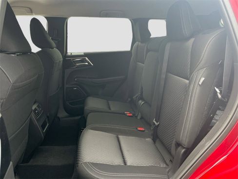 New 2025 Mitsubishi Outlander ES image 26