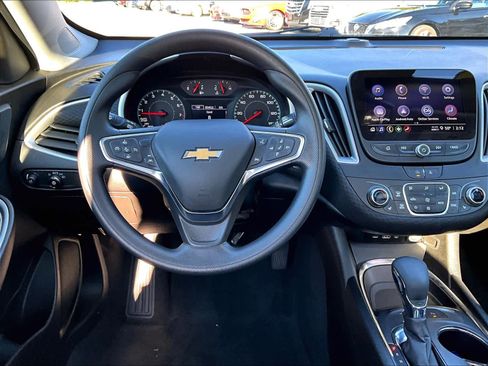 Used 2024 Chevrolet Malibu LT image 17