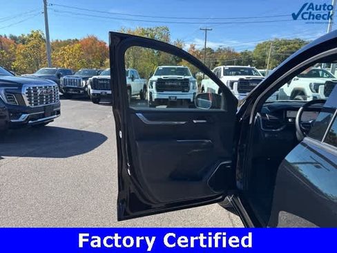 Certified 2025 GMC Acadia Elevation image 17