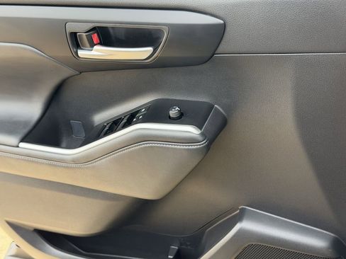 Used 2025 Toyota Highlander XSE image 27