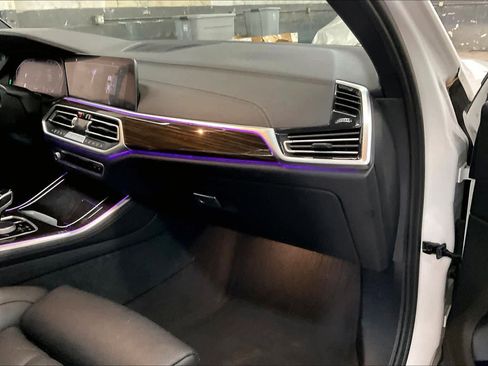 Used 2023 BMW X5 xDrive40i w/ Parking Assistance Package image 18