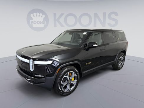 Used 2024 Rivian R1S Adventure image 1