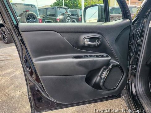 Certified 2020 Jeep Renegade Altitude FWD image 18
