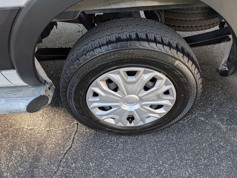 Used 2024 Ford Transit 250 Low Roof w/ Exterior Upgrade Package image 21