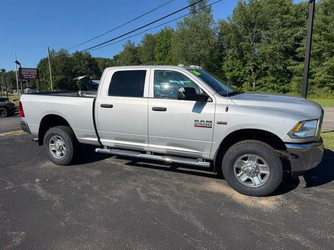 Used 2016 RAM 2500 Tradesman w/ Chrome Appearance Group AWD/4WD image 3