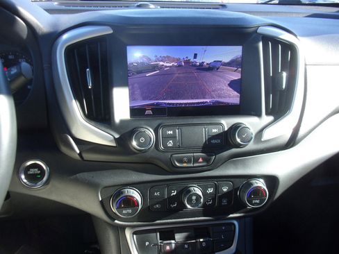 Used 2023 GMC Terrain SLT image 20