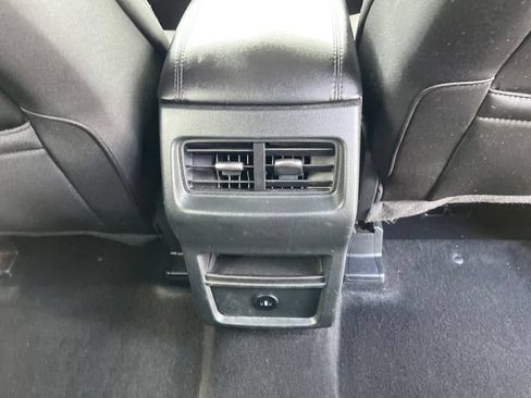 Used 2024 Ford Edge SE AWD/4WD image 31