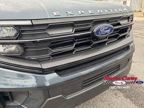 New 2026 Ford Expedition Max Active RWD image 4