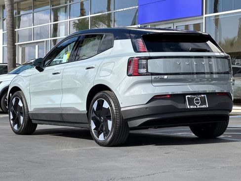New 2026 Volvo EX30 Ultra w/ Climate Package image 3