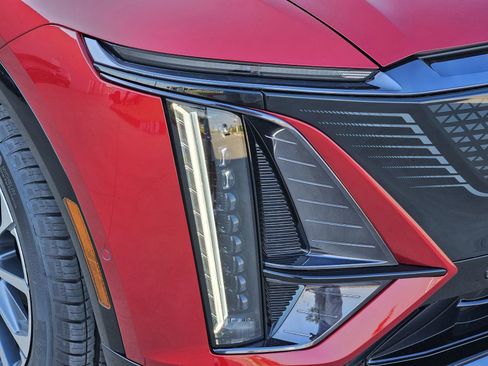 New 2025 Cadillac Lyriq Sport AWD/4WD image 8