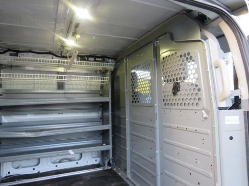 Used 2018 Ford Transit 250 250 Van Low Roof w/Sliding Pas image 17