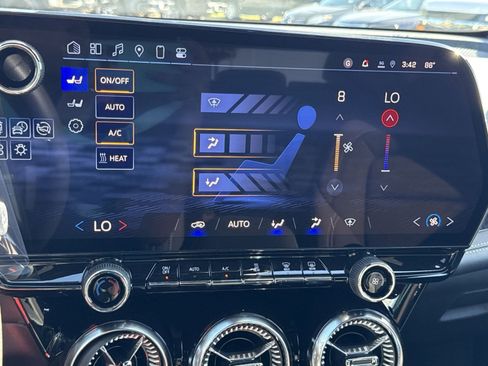 New 2025 Chevrolet Blazer EV LT image 21