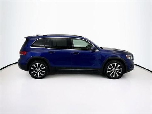 Used 2023 Mercedes-Benz GLB 250 image 4
