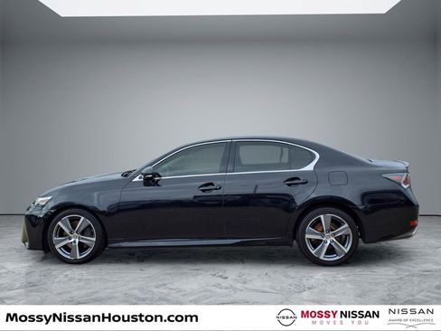 Used 2017 Lexus GS 350 w/ Preferred Accessory Package RWD image 5