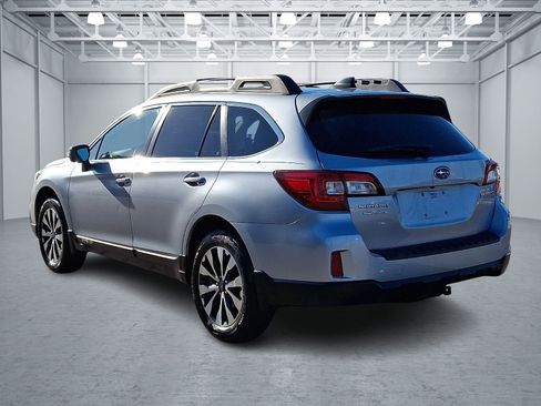 Used 2016 Subaru Outback 2.5i Limited w/ Popular Package #4 image 4