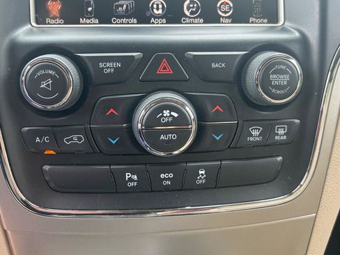 Used 2014 Jeep Grand Cherokee Limited w/ Luxury Group II AWD/4WD image 13