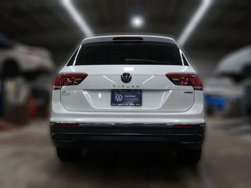 Certified 2023 Volkswagen Tiguan SE image 6
