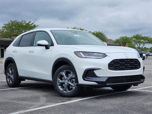 New 2026 Honda HR-V LX image 2