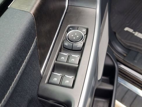 Used 2023 Ford F150 Lariat w/ Trailer Tow Package image 18