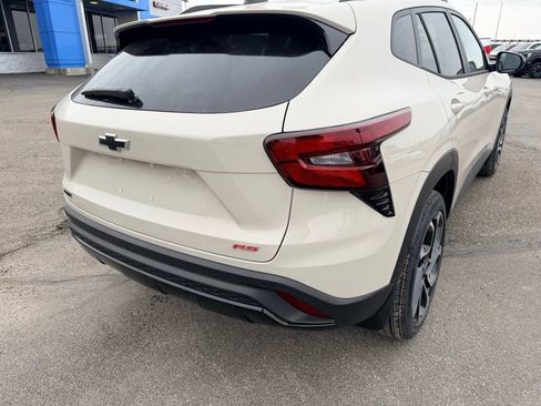 New 2026 Chevrolet Trax RS w/ Driver Confidence Package FWD image 7