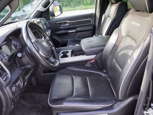 Used 2023 RAM 1500 Laramie AWD/4WD image 4