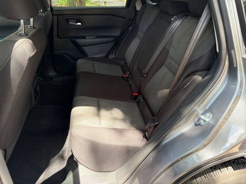 Used 2025 Nissan Rogue SV FWD image 38