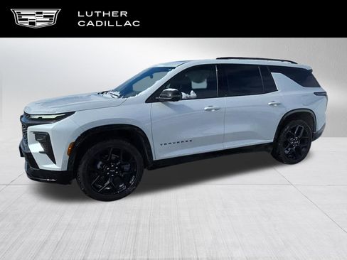 Used 2024 Chevrolet Traverse RS image 1