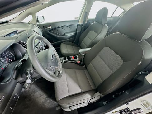 Used 2017 Kia Forte LX FWD image 13