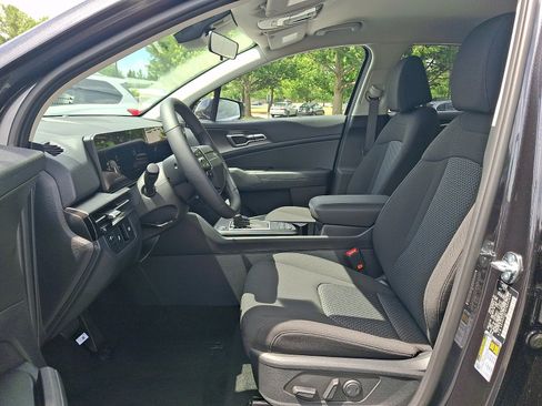 New 2026 Kia Sportage LX w/ LX Convenience Package AWD/4WD image 9