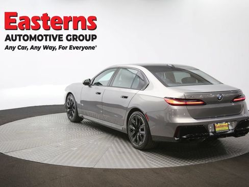 Used 2023 BMW 760i xDrive w/ Executive Package AWD/4WD image 69