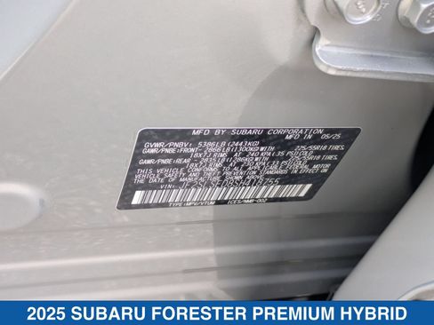 Used 2025 Subaru Forester Premium AWD/4WD image 39