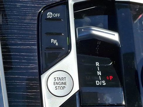 Used 2026 BMW X7 xDrive40i w/ M Sport Package image 23