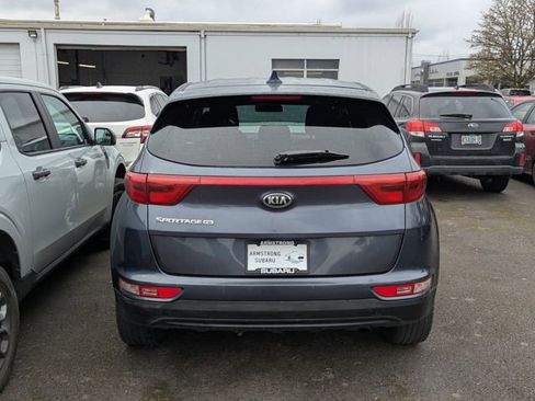 Used 2019 Kia Sportage LX image 3