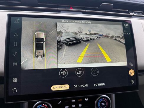 Used 2023 Land Rover Range Rover Long Wheelbase SE image 23