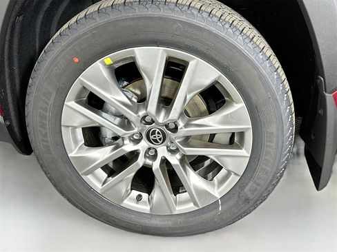 New 2025 Toyota RAV4 XLE Premium image 33