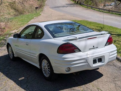 Used 2001 Pontiac Grand Am SE w/ Solid Value Appearance Pkg FWD image 24
