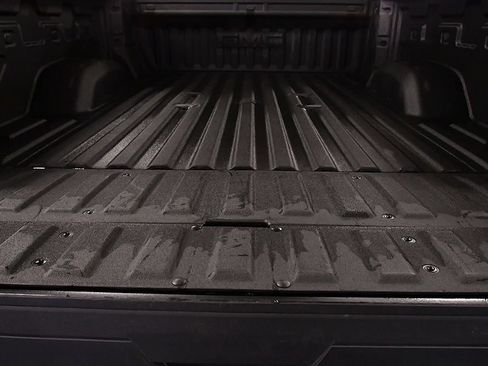 Used 2025 GMC Sierra 2500 AT4 AWD/4WD image 12