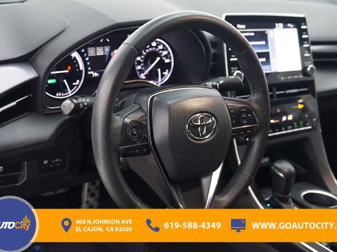 Used 2022 Toyota Avalon XSE w/ Carpet Mat Package (TMS) image 19