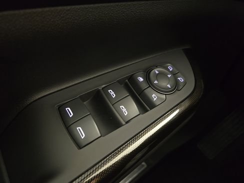 Used 2023 GMC Acadia AT4 w/ GMC Pro Grade Package image 28