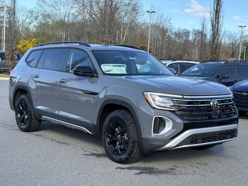 New 2026 Volkswagen Atlas Peak Edition AWD/4WD image 7