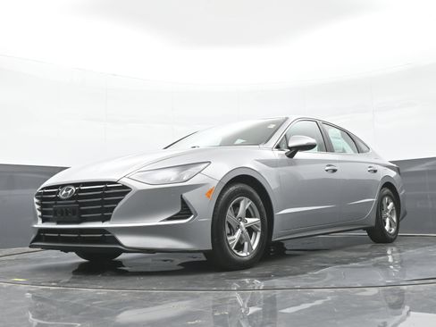 Certified 2023 Hyundai Sonata SE w/ Cargo Package FWD image 43