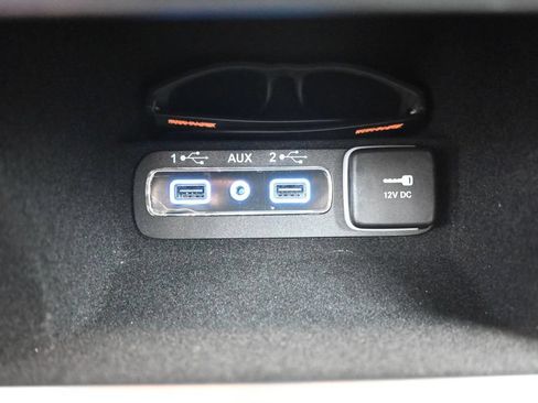 Used 2020 Jeep Grand Cherokee Altitude AWD/4WD image 22